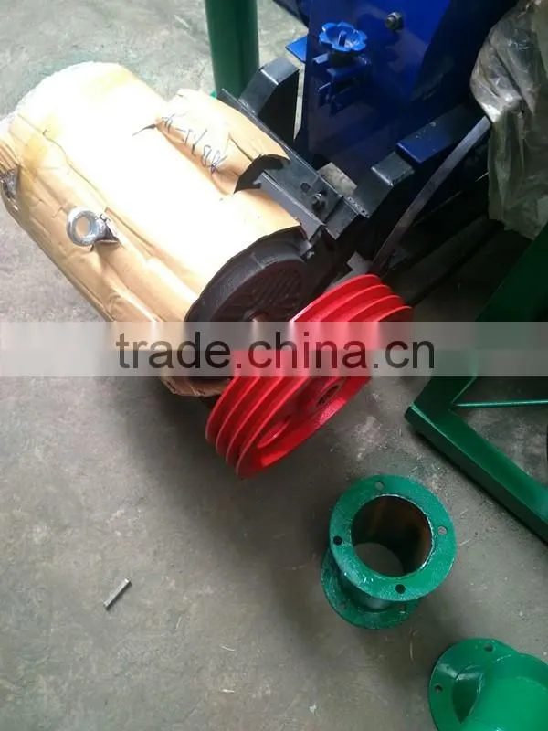 Professional camel feed grinder and mixer,animal feed mixing crusher machine