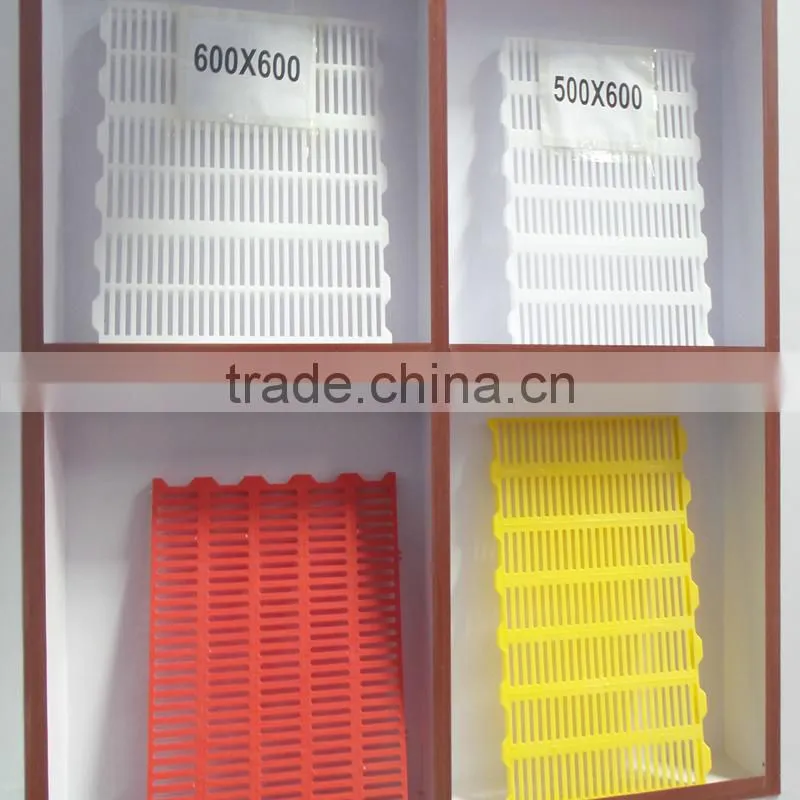 Plastic goat flooring