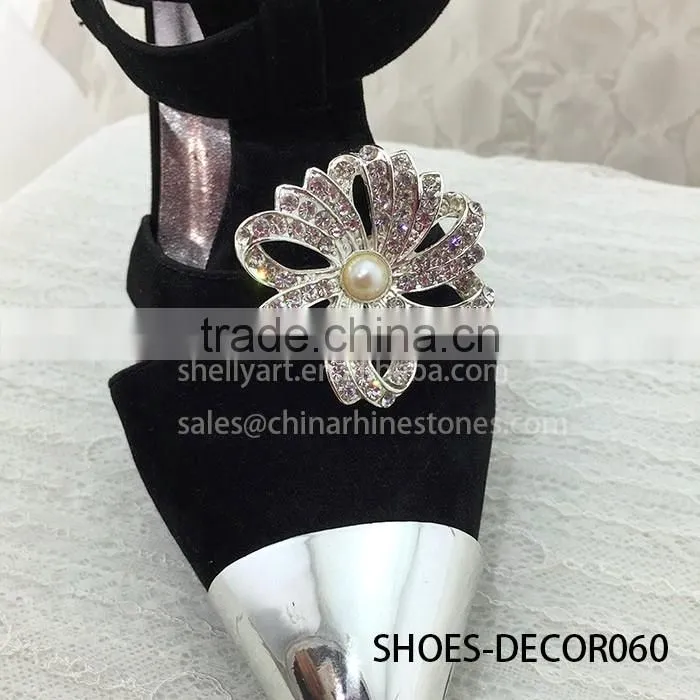 2016 new Design flower rhinestone crystal shoe clips