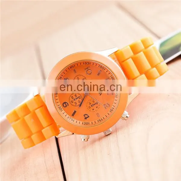 2014 Alibaba China Supplier Big Dial Custom Digital Silicone Watch