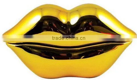 Cartoon telephone in lovely lip shape telephone