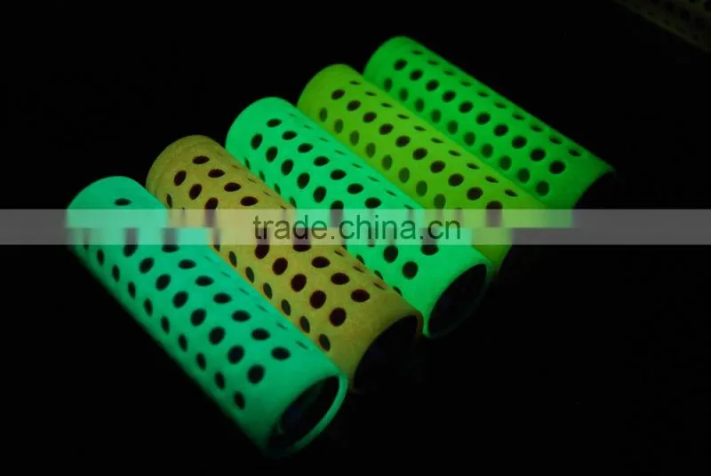 Patented new design glow in the dark AD gift mini led light torch