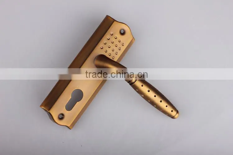 China Manufacture Iron Door Handle With Plate