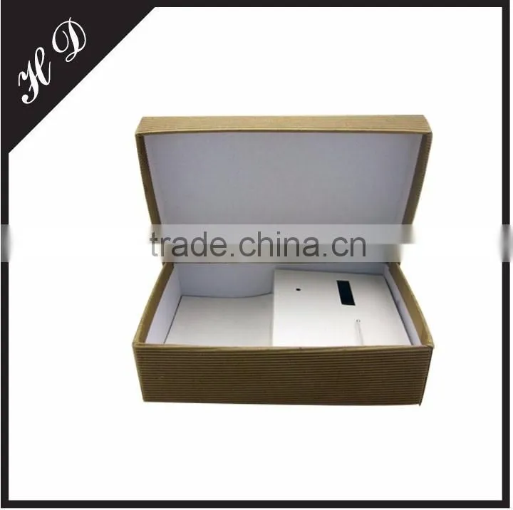 Belt Corrugated Clamshell Box