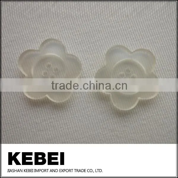 High quality transparent flower buttons with four holes button for decoration