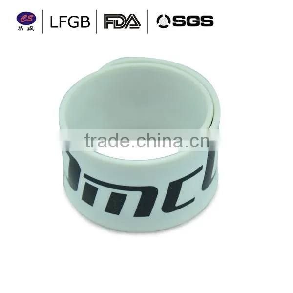 new coming cool silicone slap bracelet/soft silicone slap wristbands China manufacturing