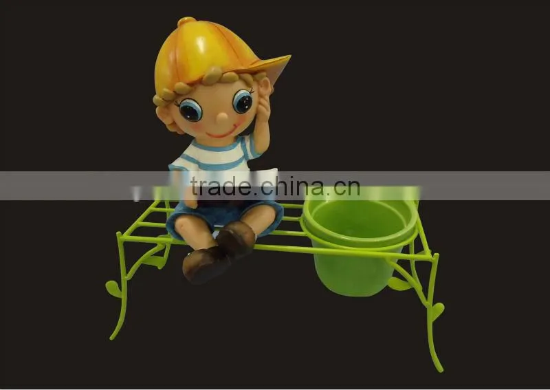 2014 new design cute cartoon boy reading with flower planter ceramic pot garden decoration