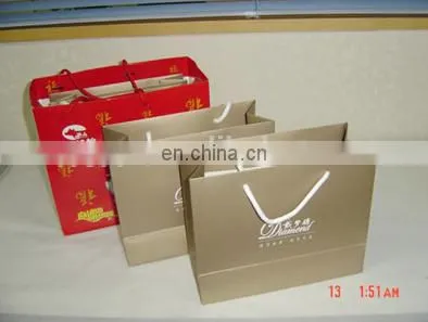 polka dot paper bag for gift packing