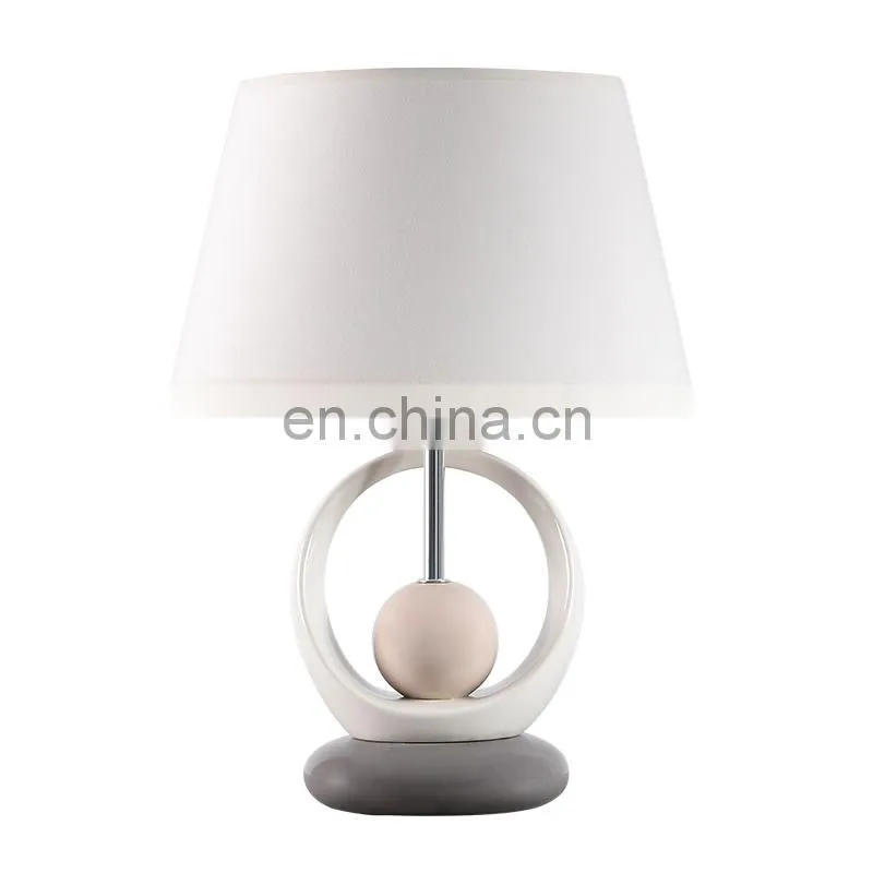 2019 new modern hotel style ceramic desk lamp for indoor room