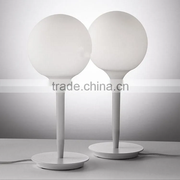 Decorative Hand Knitting Cover Glass Bedside Table Lamp with White Glass lamp Shade