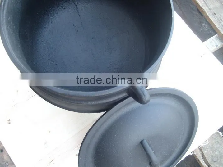Cast iron three-legged potjie pot from size 1-size 30