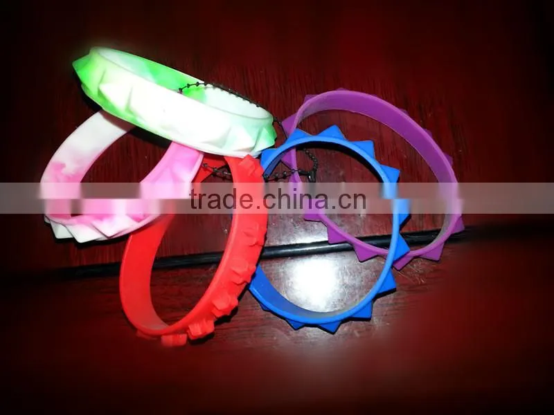 silicone wriet band small silicone colorful hand bands silicone band with debossed logo