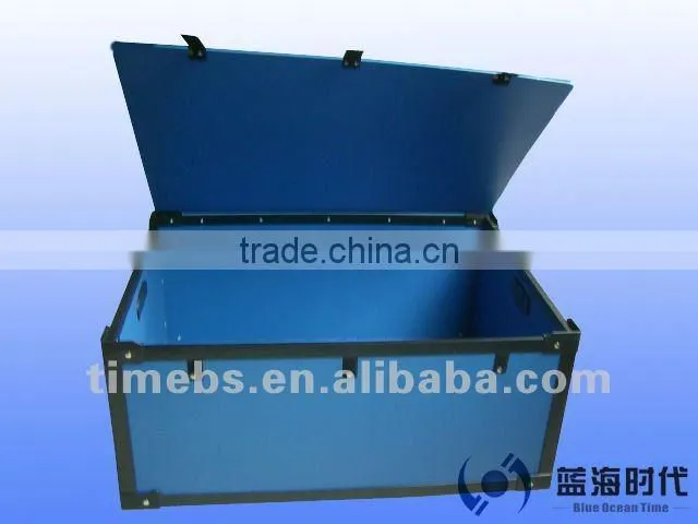White corrugated plastic storage box