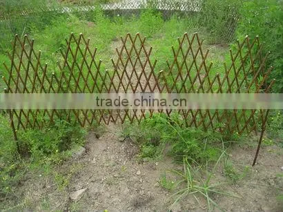 willow expanding trellis