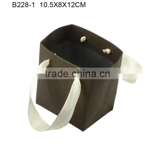 Customized Elegant Art Paper Jewelry Bag for Jewelry Box with Silk Ribbon Manufacturers China B228-4