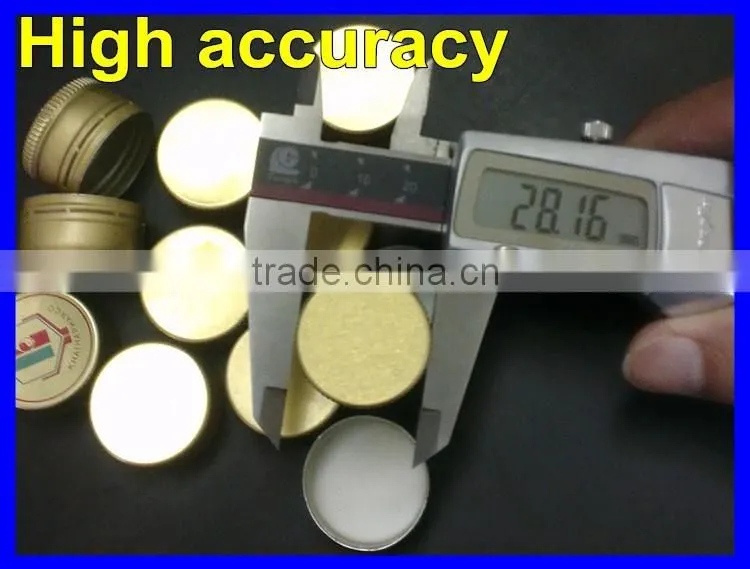 Easy operation glass bottle capping machine,capping machine for syrup bottles