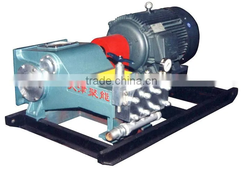 High pressure water pump for high temperature medium cleaning and transport