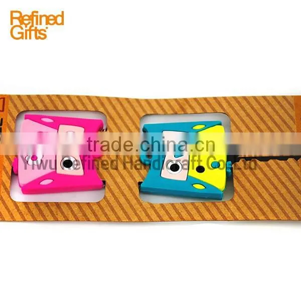 Creative Red Blue Owl keychain Personalized pvc rubber Animal Keychain
