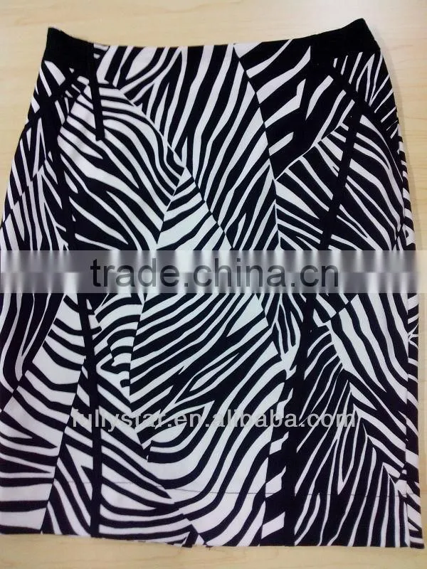 Lady's suit knee-length skirt