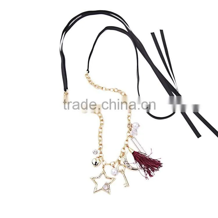 OEM/ODM Manufacture 2016 Fashion Design Moon Pendant Necklace Multiple Pendant Necklace