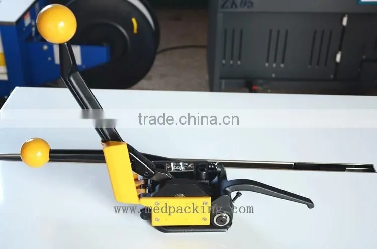 manual mini round hand baler machine