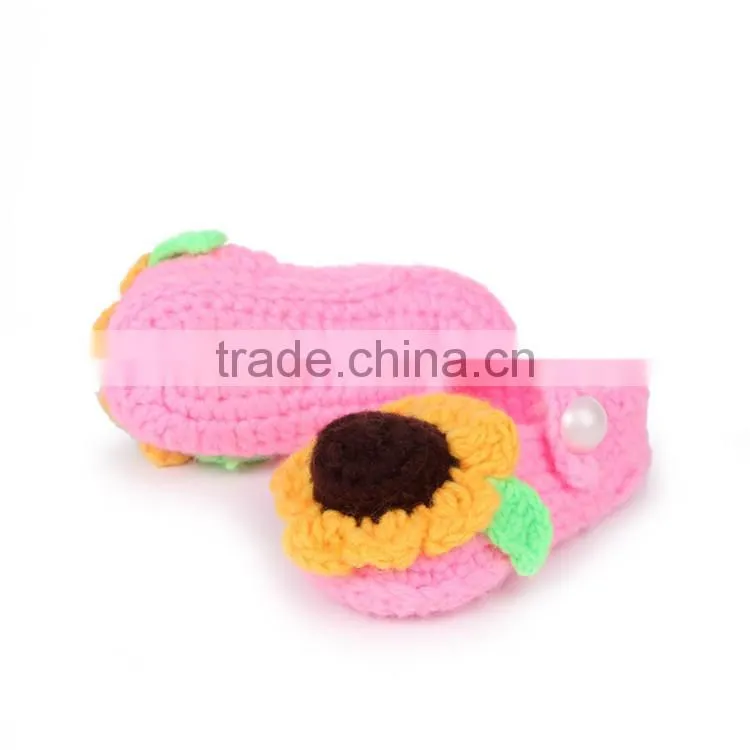 Beautiful Sunflower Free Crochet Shoes Pattern for Baby