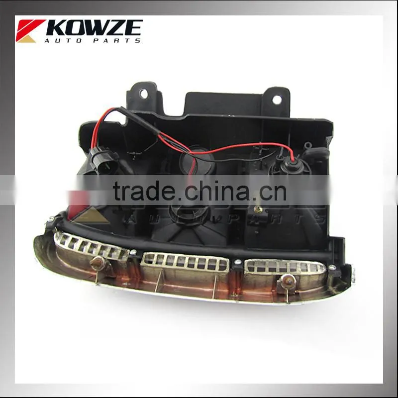 Rear Combination Lamp Unit For Mitsubishi Pajero Montero V31 4G64 V33 6G72 V45 6G74 V46 4M40 1990-2004 MB683991 MB683992