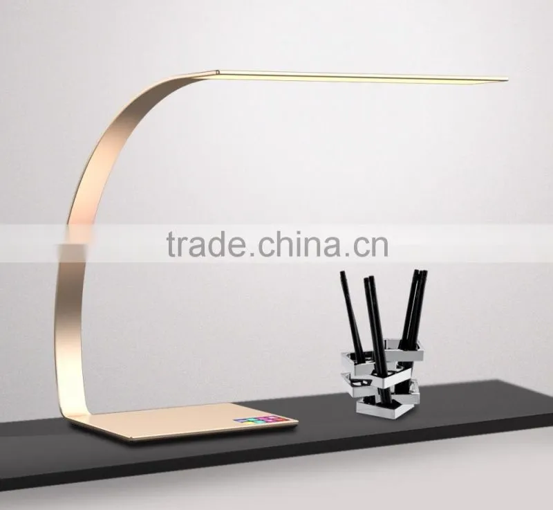 Dimmable LED desk lamp