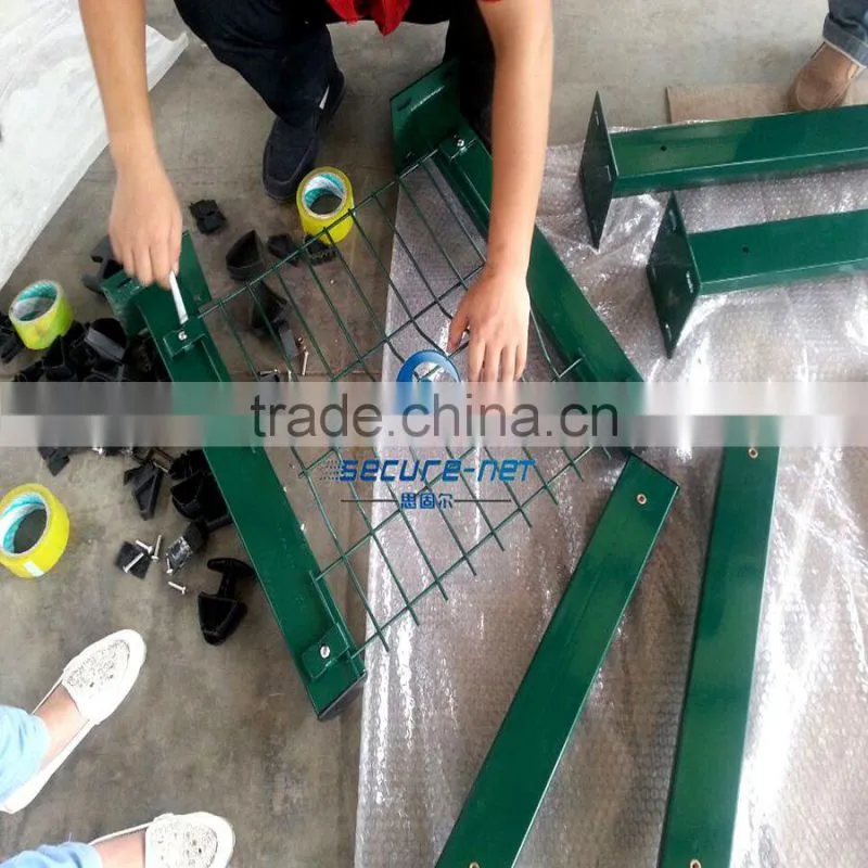 PVC Coated Galvanized Metal Welded Wire Mesh Fence