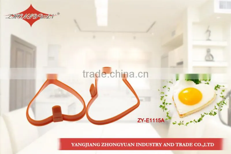flower shaped silicone fried egg ring tool with handle wholesale