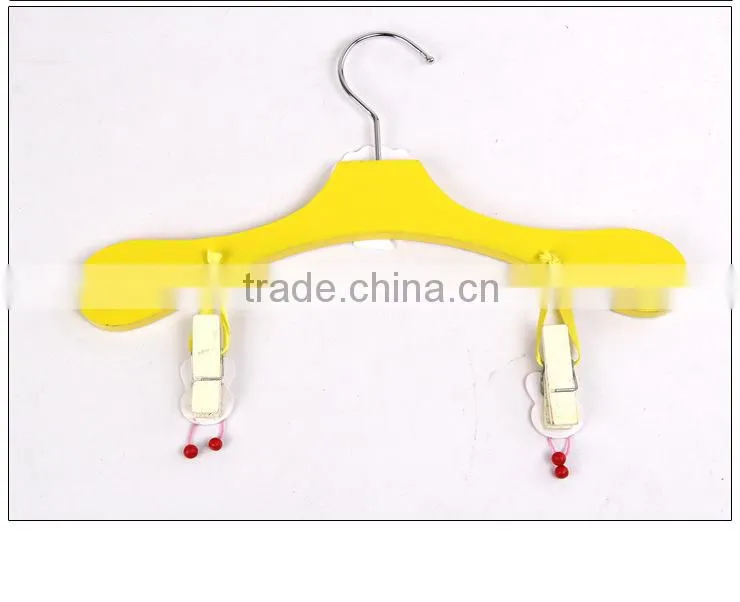 J208 child wholesale wood clothes hanger factory