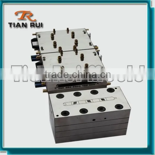 Size door solid hollow extrusion die