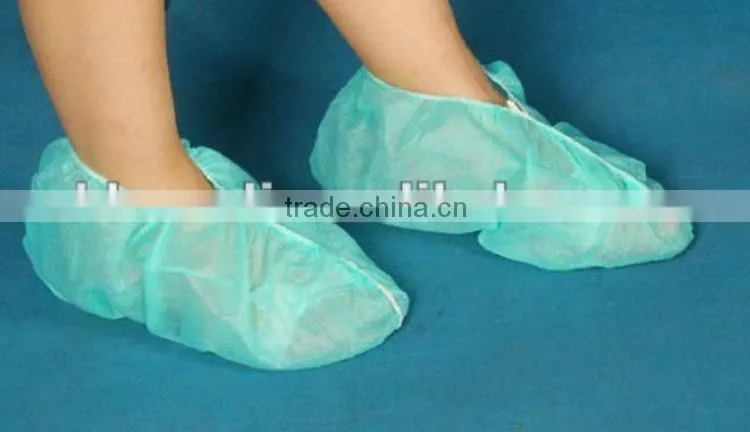 wholesale eco-friendly blue medical disposable pe/cpe/pp nonwoven shoe cover machine made