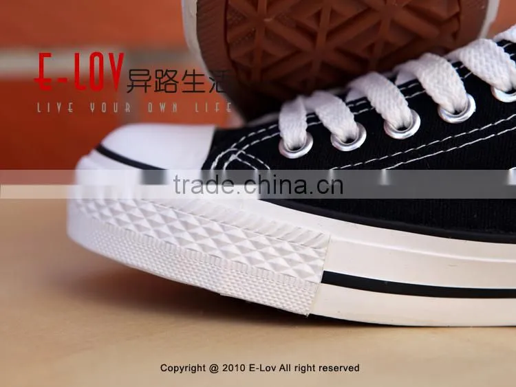 NO.D062HHot sales high quality casual style canvas shoes