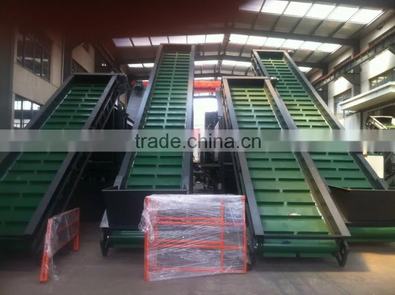 Manufacturer of 500-3000kgh output pet bottle flakes crushing washing drying recycling line