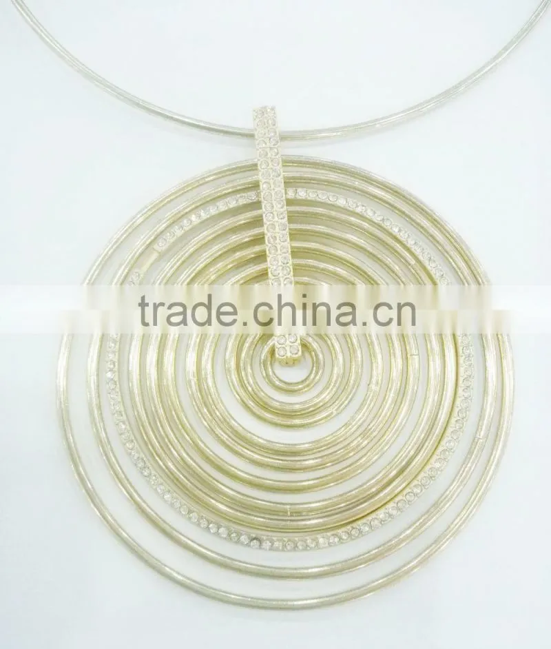 FASHION CHUNKY METAL BIG RINGS PENDANT NECKLACE WITH CRYSTAL STONES