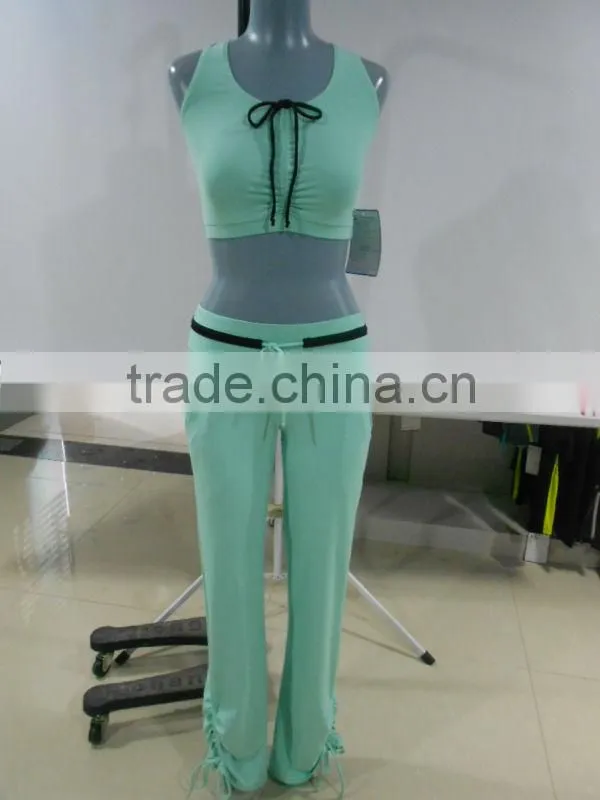 Happy girl's cheerleading uniforms with soft fabric