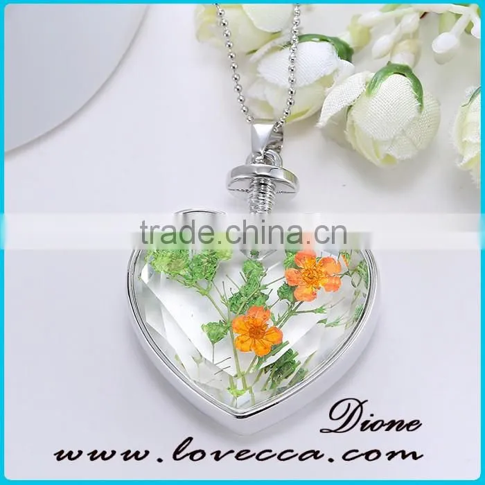 Guangzhou High Quality Fashion accessories real Dried Flower clear Crystal Floating Charm Locket Pendant