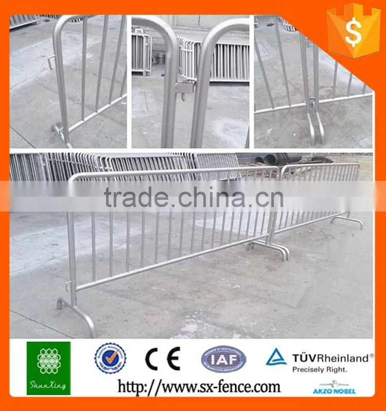 Hot Dipped Galvanized Silver Spray Concert Crowd Barrier / Crowd Control Barrier