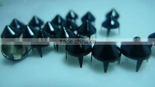 pointed copper stud