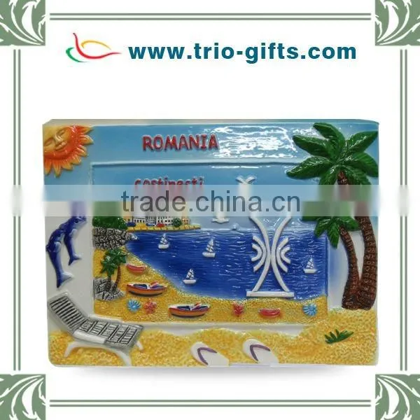 Tourist souvenir round shape ceramic fridge magnet