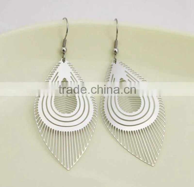 2016 New Arrival Charm Stainless Steel Leaf Earrings