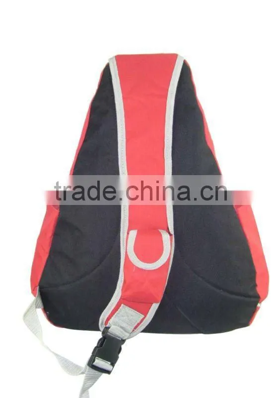 2015 Sporty Zippered triangle bag