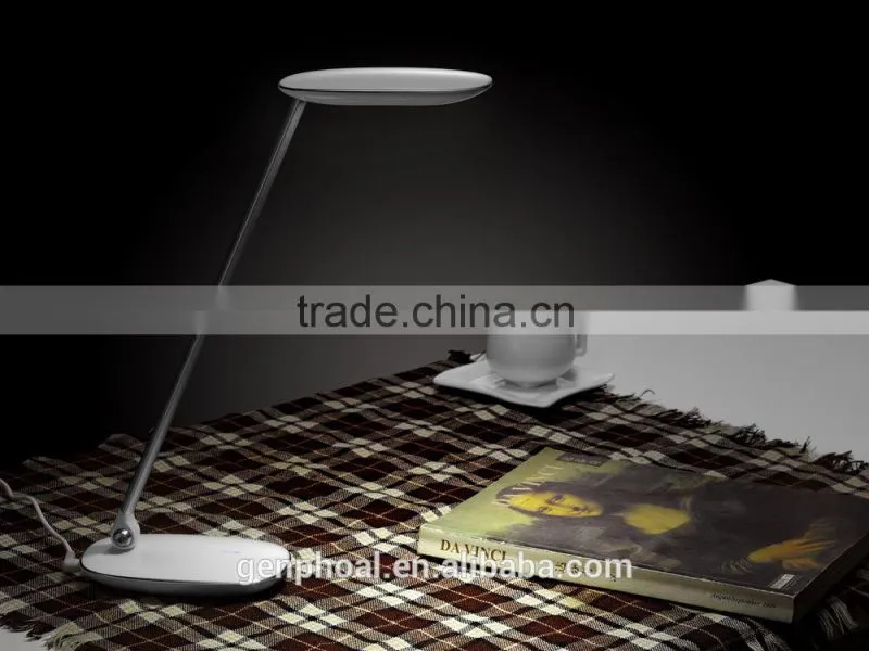 Q 7Foldable 9W rechargeable led desk lamp /LED Table light/led reading desk lamp