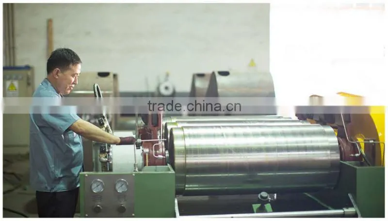 Desktop digital three roll mill machine for skin care
