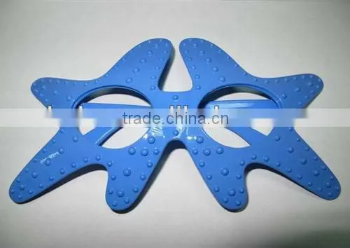 blue plastic party glasses