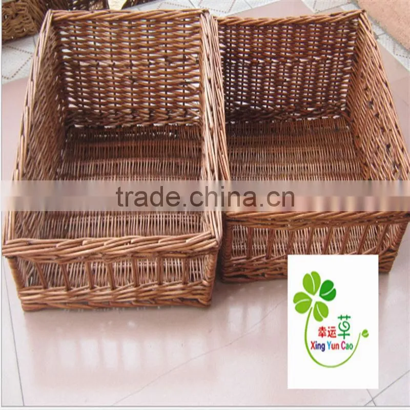 Trapezoidal wicker basket for shoses