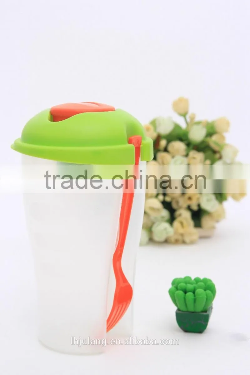 Wholesale BPA-Free plastic salad shaker /plastic salad cup with fork/plastic salad shaker on the Go