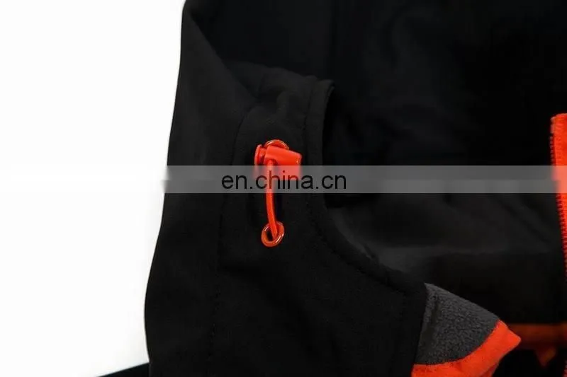 Breathable Hiking Jacket Men's Water Resistant Hooded Softshell Jacket