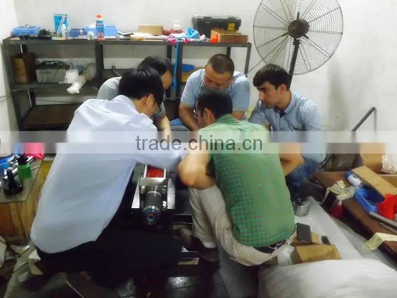 Auto abrasive delivery system for water jet cutting machine